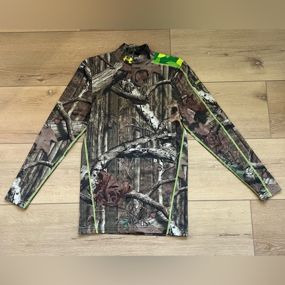 Under Armour fitted camo shirt